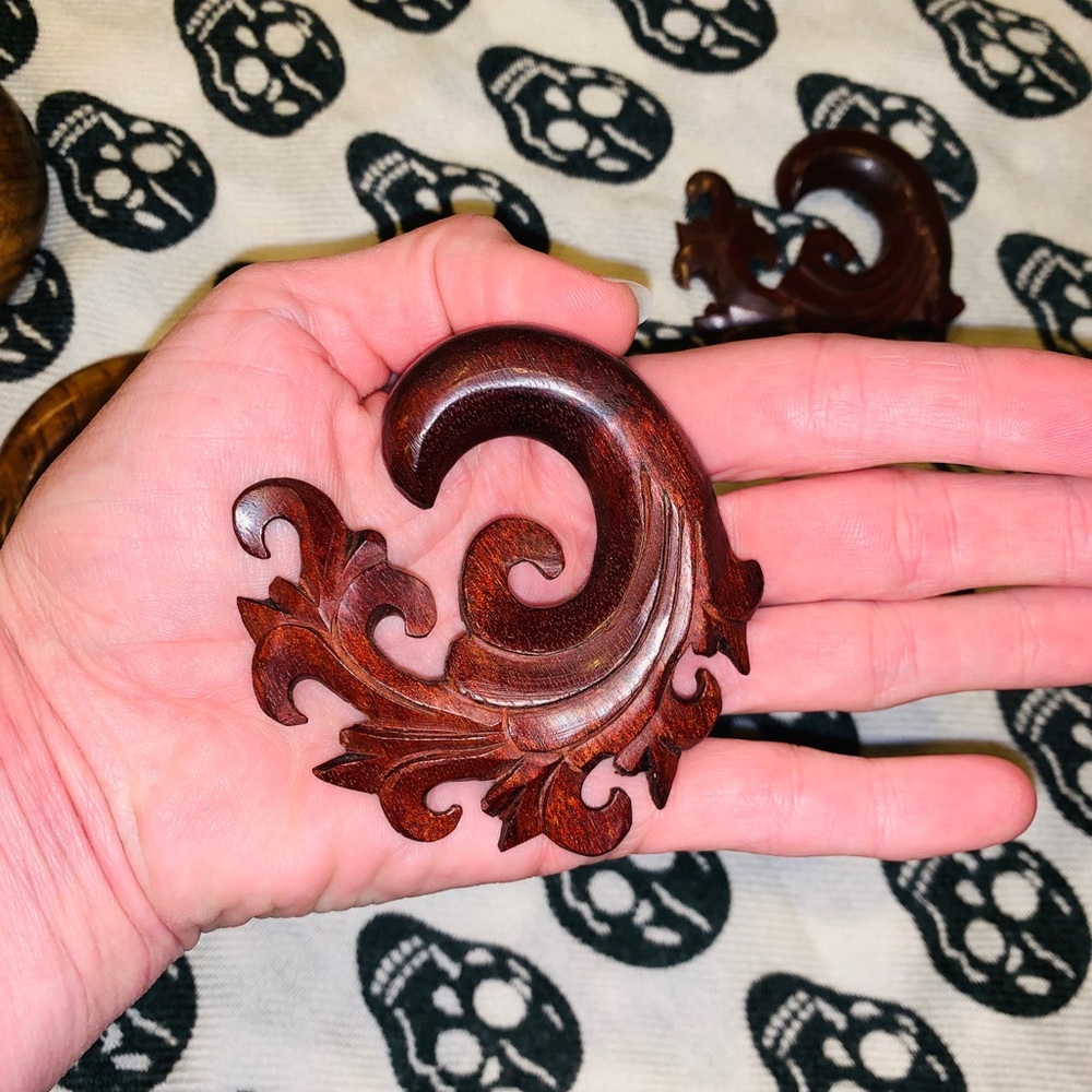 Hand Carved Sabo Wood 7/16 (17-18mm) Spirals
